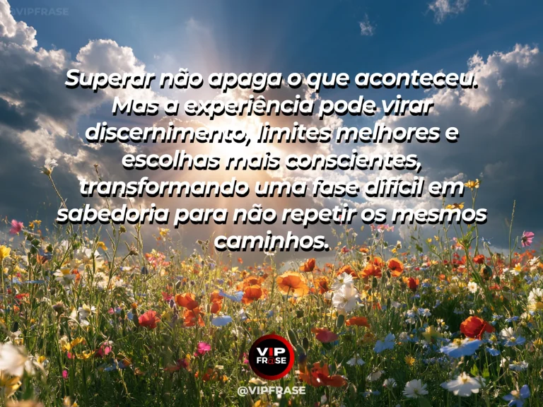 Mensagem de superação em caminho de pedra com placas de direção em floresta iluminada, representando aprendizado e escolhas conscientes.
