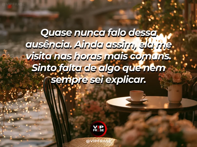 Mensagem de saudade sobre a falta que fica em silêncio, com caderno aberto em varanda voltada para jardim florido.