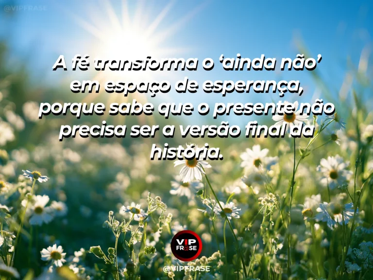 Frase de fé com pomar florido na primavera, com luz suave e promessa de frutos futuros.