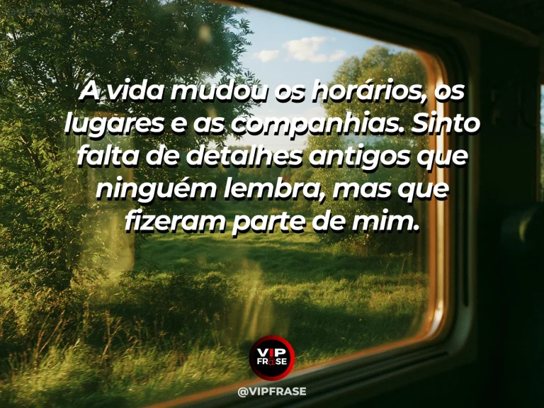 Mensagem de saudade sobre a falta dos detalhes de antes, com casa iluminada com caixas de mudança e plantas.