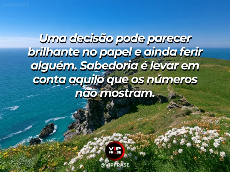 Mensagem de sabedoria sobre olhar além dos números, com pequena balança com flores e pedras diante da natureza.