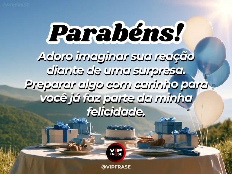 Mensagem de aniversário para namorado sobre felicidade, com embrulhos de presente refinados com flores corais.