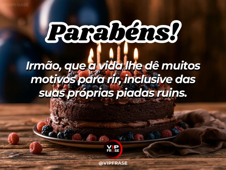 Mensagem de aniversário para irmão sobre alegria, com cupcakes com velas divertidas.