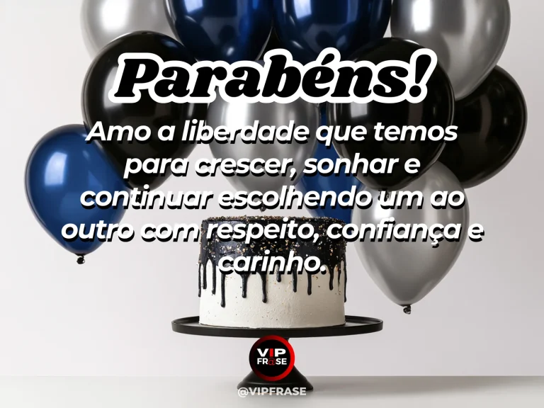 Mensagem de aniversário para namorado sobre amor, com pérgola com rosas e cadeiras.