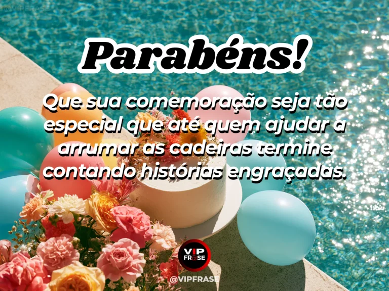 Mensagem de parabéns com bolo claro, flores cor-de-rosa, balões pastel e piscina azul ao fundo.