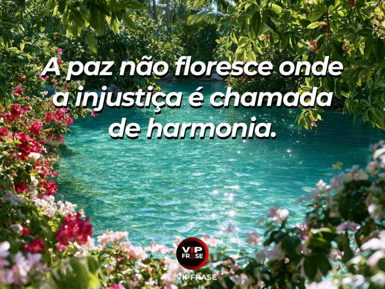Arte com frase de paz sobre paz verdadeira com justiça, em cenário de jardim geométrico com fonte e canteiros floridos.
