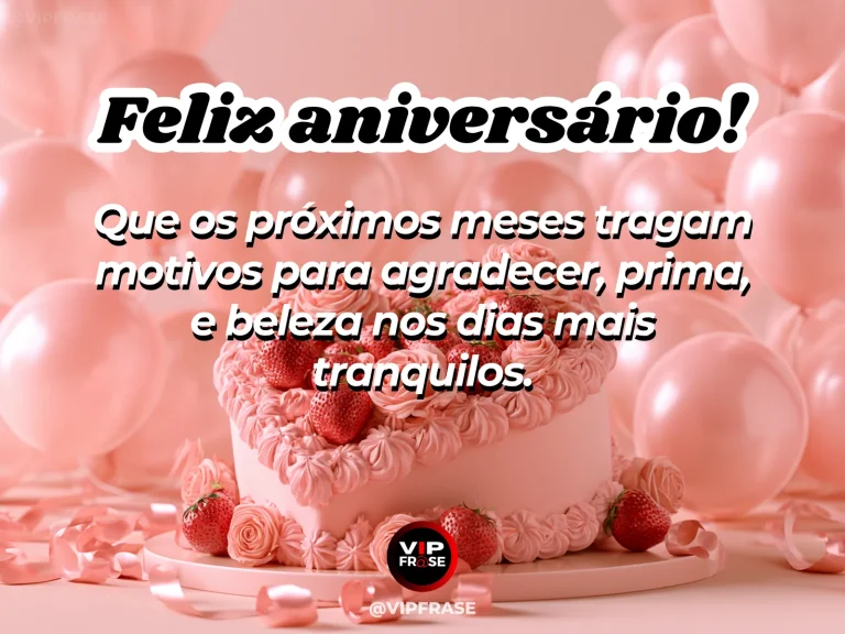 Mensagem de aniversário para prima sobre gratidao, em mesa florida com álbum.