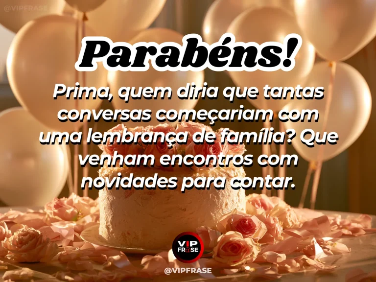 Mensagem de aniversário para prima sobre familia, com vintage photo album beside a floral cake and two coffee cups.