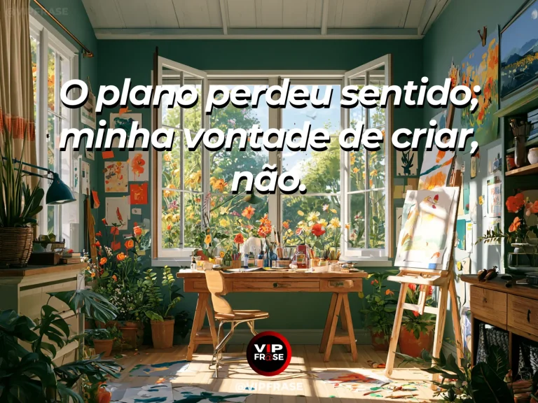Mensagem sobre recomeço e renovar planos sem perder a vontade de criar, com mesa de criação com papéis recolhidos e uma tela branca diante de janela ensolarada.