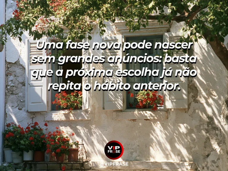 Frase sobre recomeço e recomeços silenciosos em escolhas cotidianas, em cena de pequena porta de jardim discretamente aberta, luz viva além da soleira.