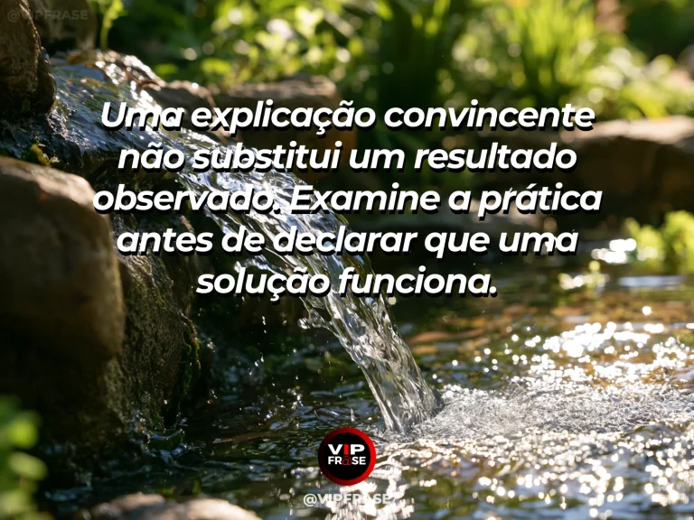 Frase de sabedoria sobre avaliar resultados concretos, com horta com mudas florescendo e caderno de notas sem texto.