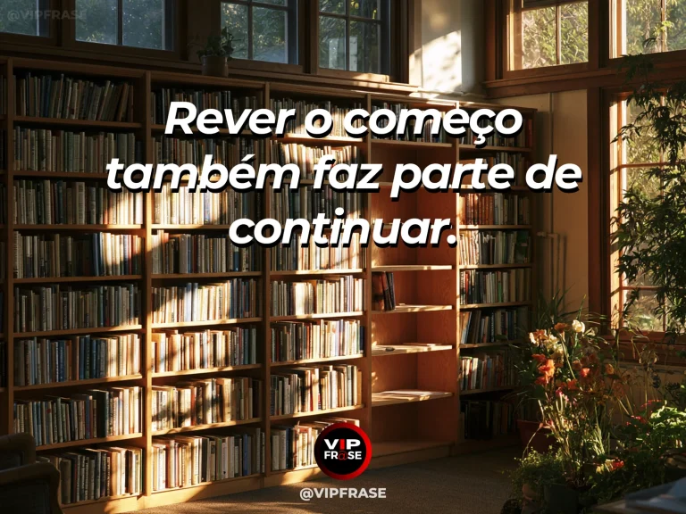 Frase sobre recomeço e rever o começo para seguir adiante, em cena de livro aberto em escrivaninha com uma janela ampla para uma paisagem ensolarada.