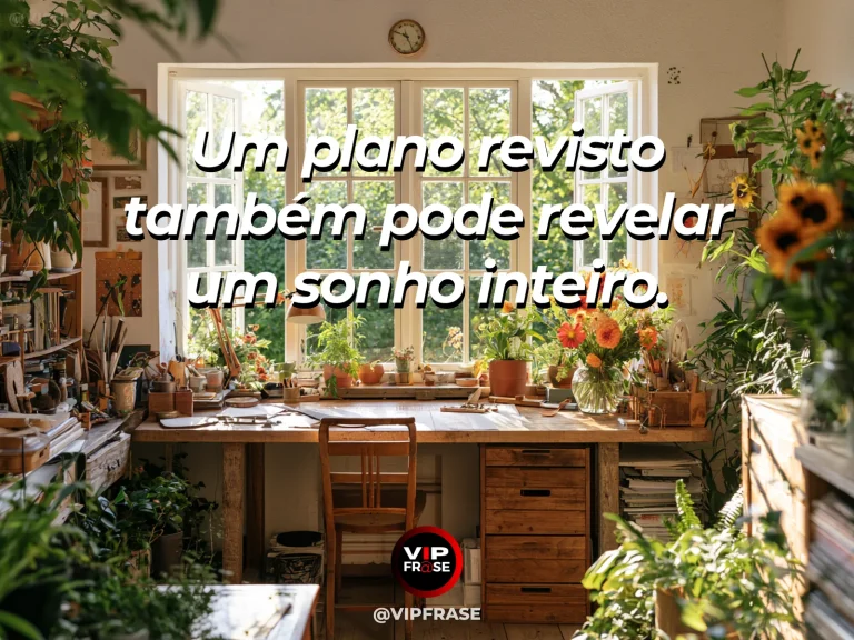 Mensagem de recomeço sobre revisar um plano para reencontrar um propósito, em mesa criativa com esboços em branco, flores e janela ampla.
