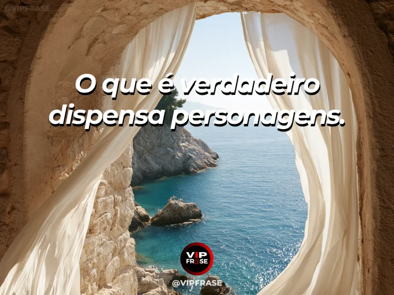Arte com frase para status sobre autenticidade sem aparências, com espelho simples em interior elegante com plantas e luz natural.